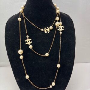 Source Unknown Gold and Pearl Necklace